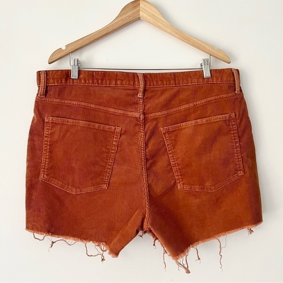 Gap Ribbed Frayed Hem Corduroy Shorts Size 14 Tall - Picture 5 of 11